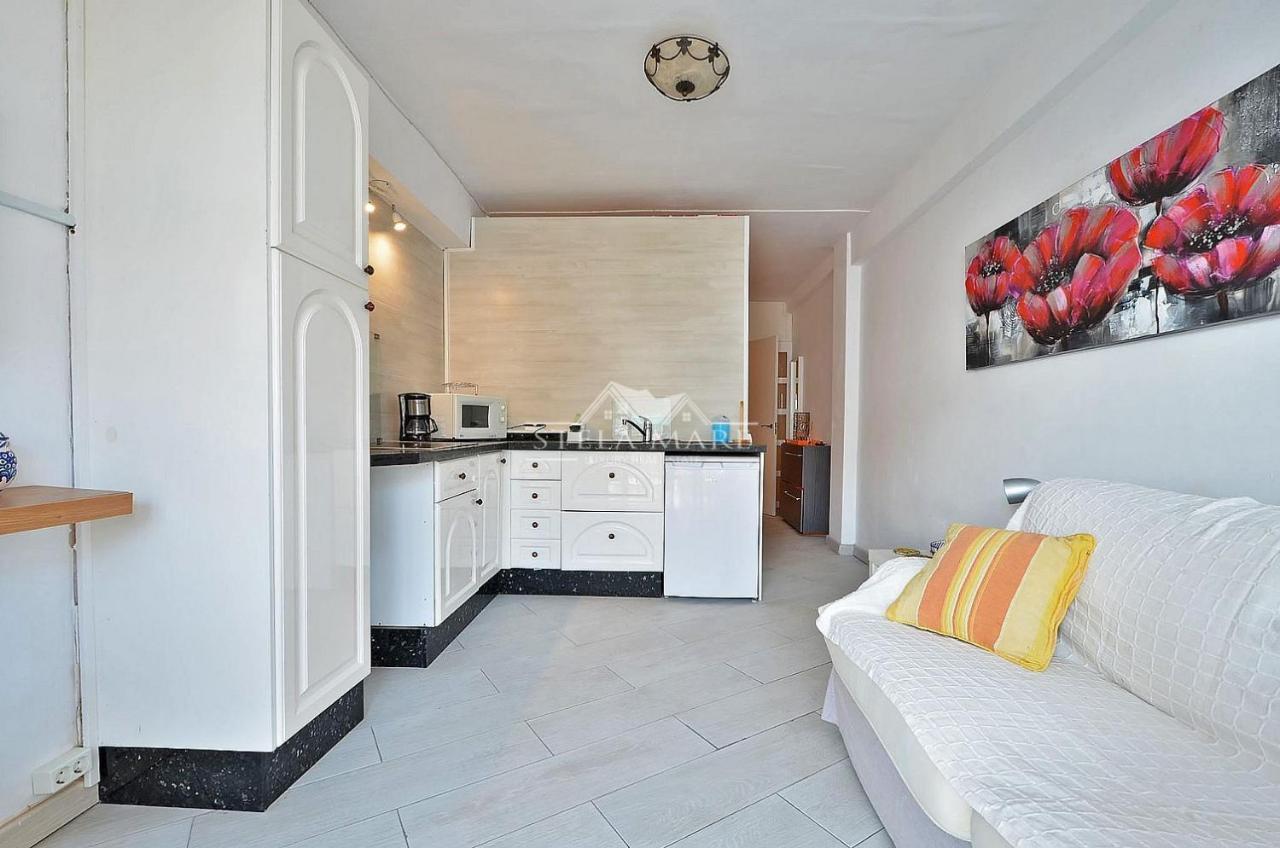 Bright Central Apartment Нерха Екстериор снимка